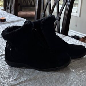 Naturalizer Black Fur-Lined Winter Boots
